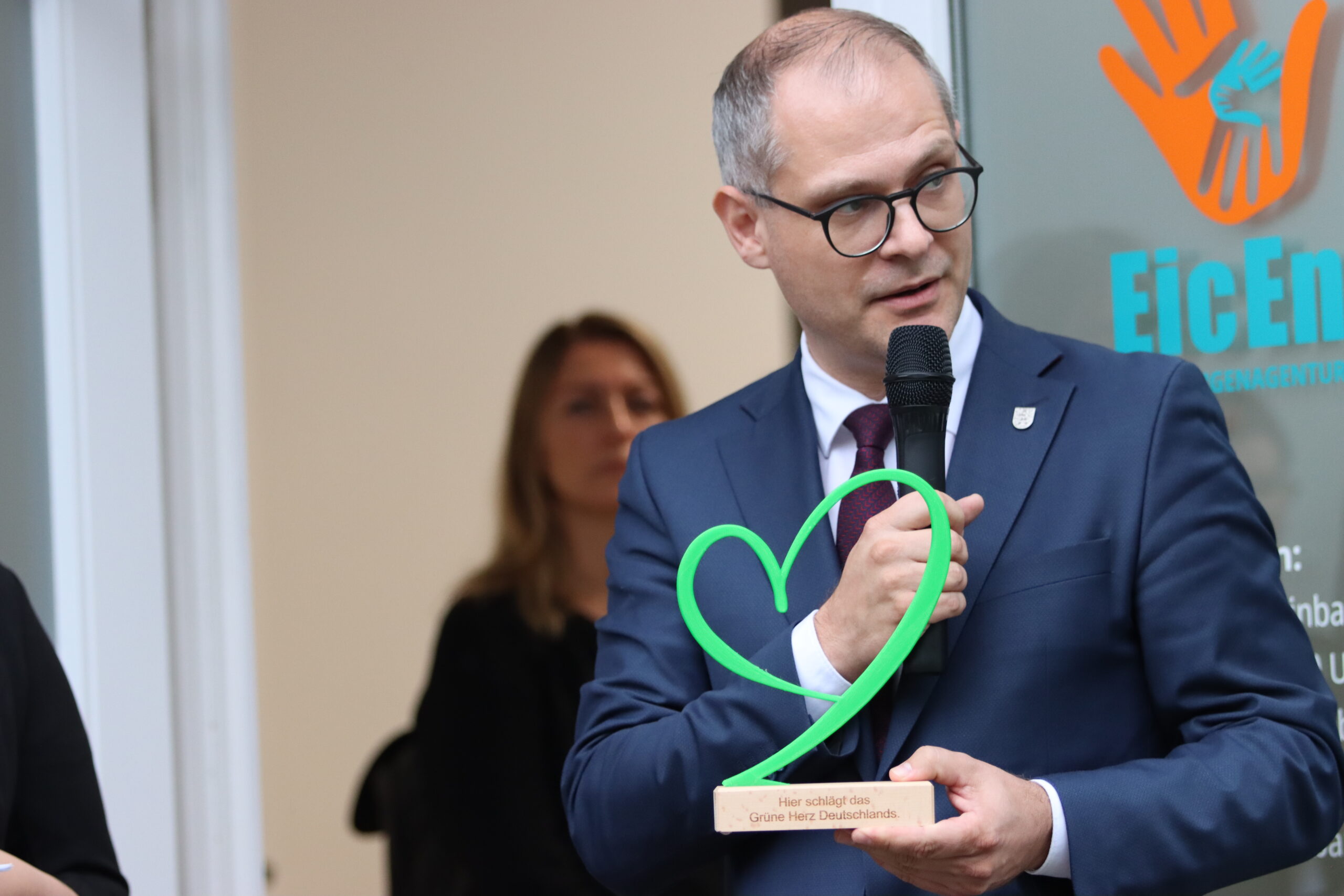 Guntram Wothly beim Grußwort zur Eröffnung von EicEn